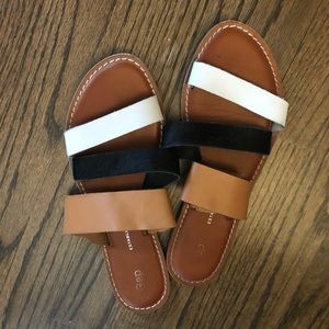 Gap strappy leather sandals